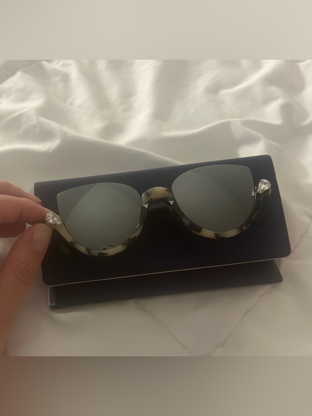 💖AUTHENTIC💖 FENDI 💕Tortoiseshell Cat-Eye Sunglasses - Black/Gray Lenses